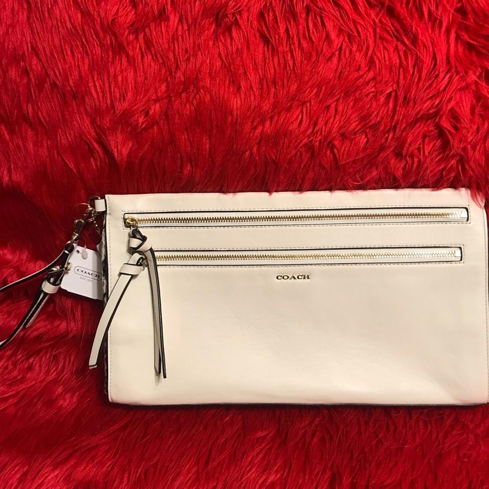 Coach White with Pebble Large Clutch